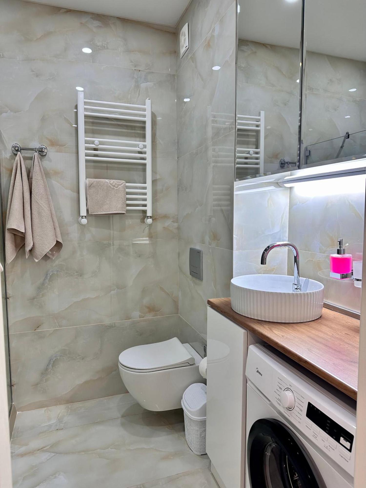 Apartament Elen's Bi